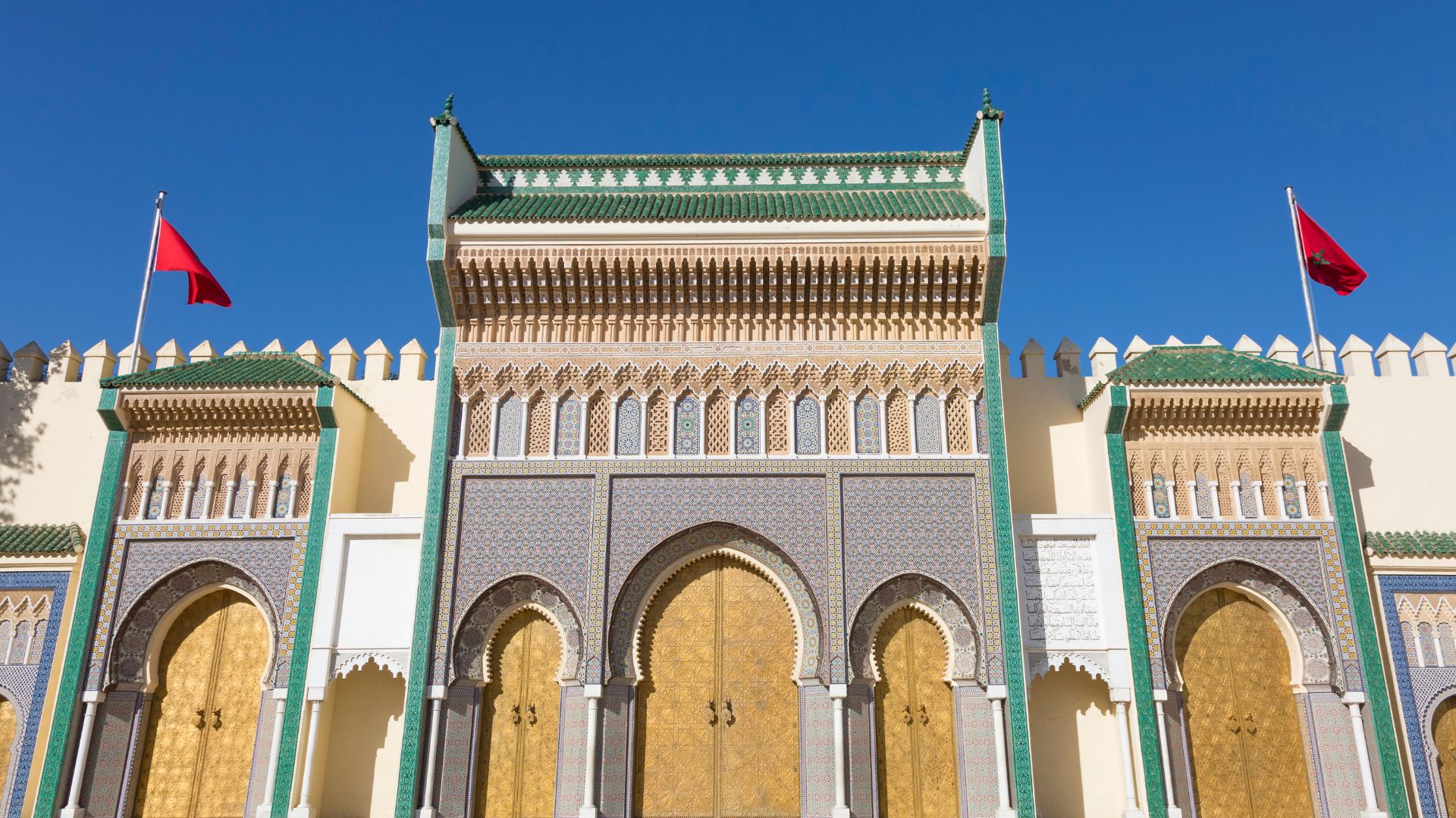 Un tour guidato alla scoperta del patrimonio storico e culturale delle suggestive città imperiali del Marocco.